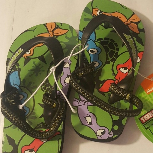 2 pair toddler TMNT Paw Patrol Sandals Sz S 5/6 - Picture 3 of 4